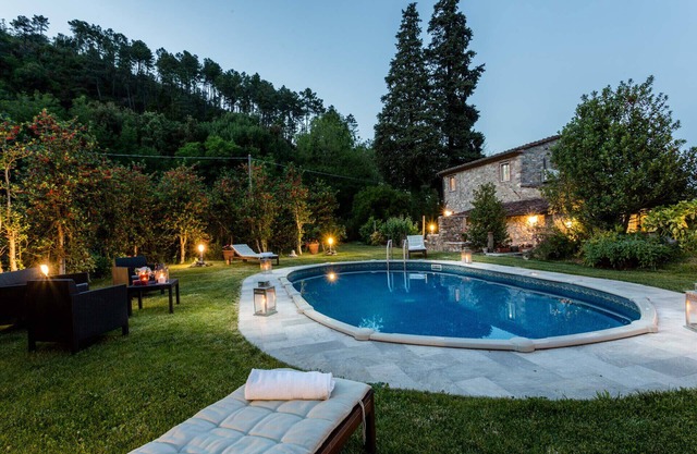A secret sweet idyllic retreat for 2 couples with private pool & air conditionin