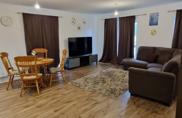 A Spacious and Hearty 2BD Swindon stay