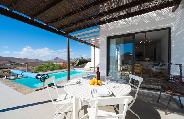 A Special Offer Villa with pool of 150m2.