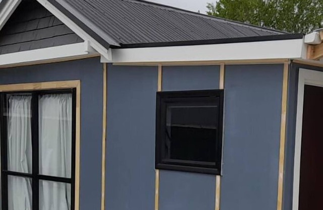 A two-bedrooms guest house in the city!