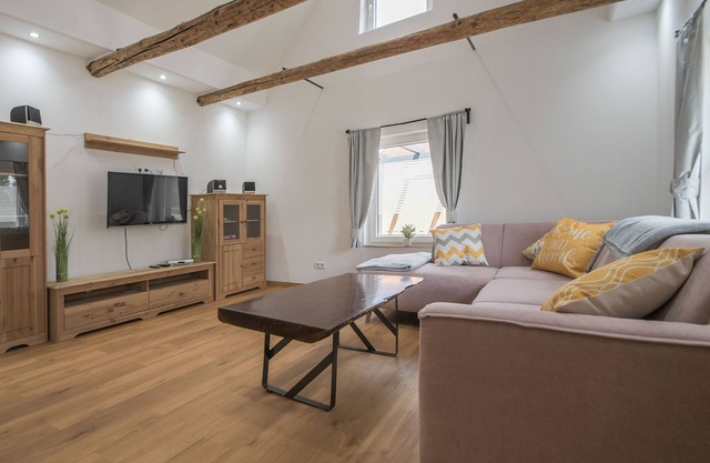 A vacation home to feel at home in. Our newly renovated and just completed "Ferienhaus Upgant" is modern and stylishly furnished. The 110 square meter living space is located entirely on the first floor and offers you open, modern living.