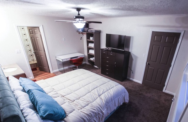 A wing in the east of Kingston