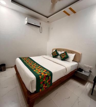 Aaditya Inn Rooms & Banquet hall