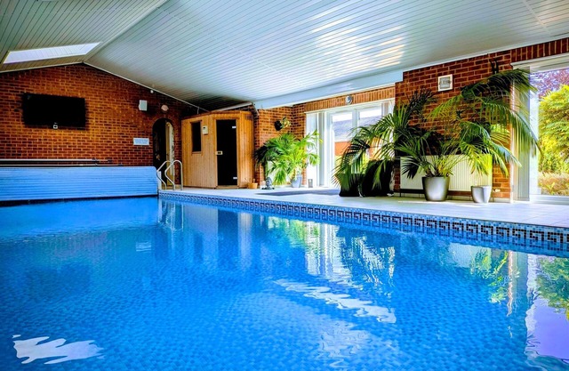 Aberfall | Pool Hot Tub Saunas Gym Cinema Grounds