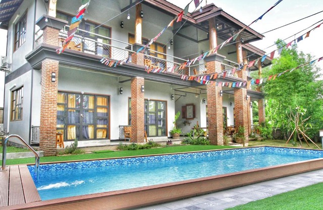 Above The Sea Maesariang