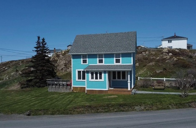 Above The Tickle Twillingate Vacation Home.nTraditional Saltbox House est 1901