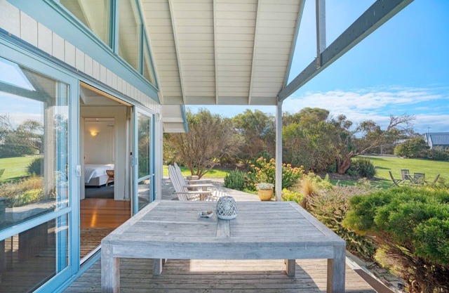 Absolute Beach FrontagenSelf Contained CottagenFully equipped for your holiday