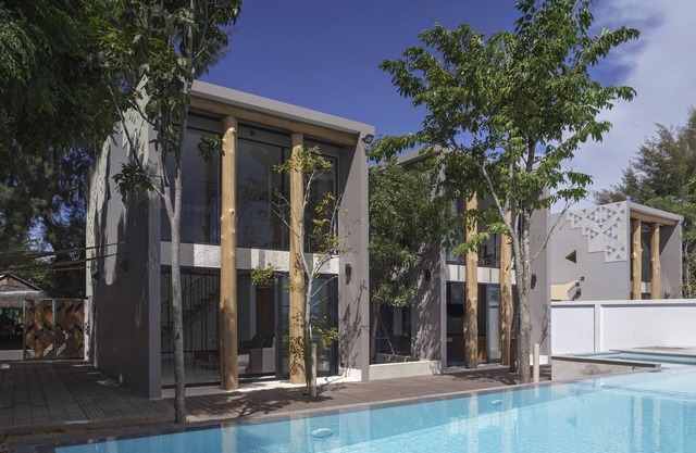 Absolute Beach Front Pool Villa No 1