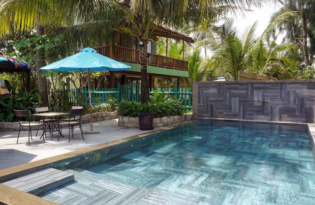 Absolute beach front on An Bang Beach. Oozing style, Salt Villa sleeps 6 (to 8)