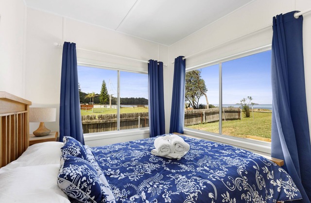 Absolute Beachfront Long Beach -The Beach Is Your Backyard Pet Friendly