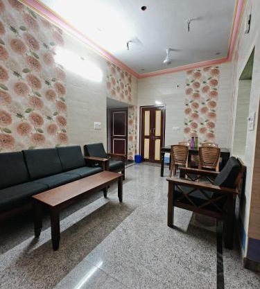 AC HOMESTAY NEAR CMC AND RAILWAY STATION 2BHK and 3 BHK