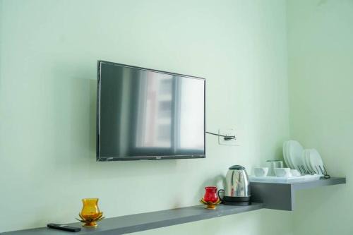 AC Room Near ISB/US Embassy, Gachibowli