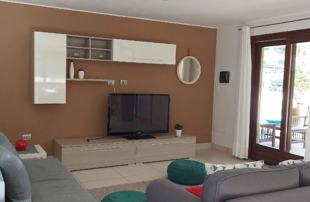 Accommodation in 'Villa Luigi' with above-ground pool