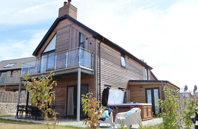 Acorn House - 8 guests in 4 bedrooms