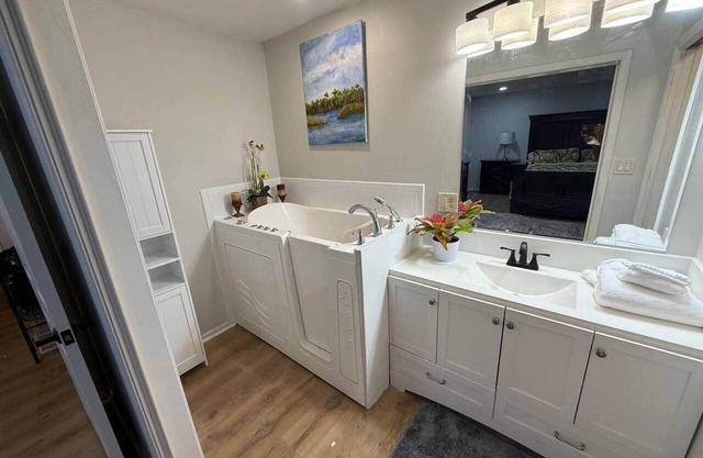 ADA Luxurious Vacation Home In Jacksonville