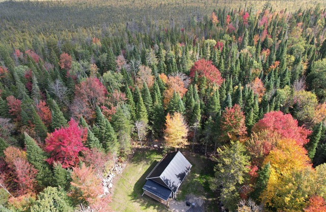 Adirondack Private Cabin, Private Adirondack Cabin close to ATV trails, Skiing, hiking and golf cour.