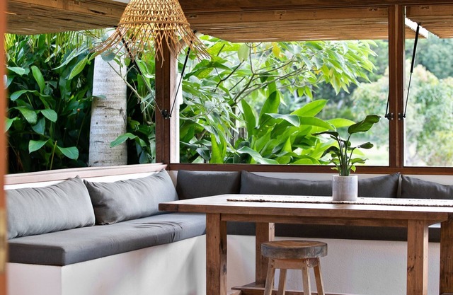 Adora Villa - rustic rural retreat in Ewingsdale
