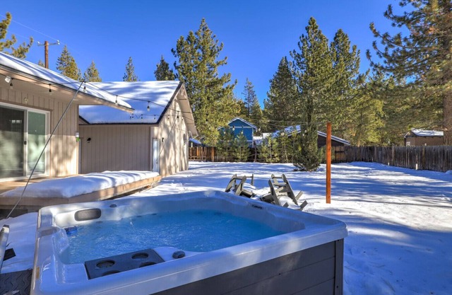 Adventure Awaits - Single story 4 bed w hot tub