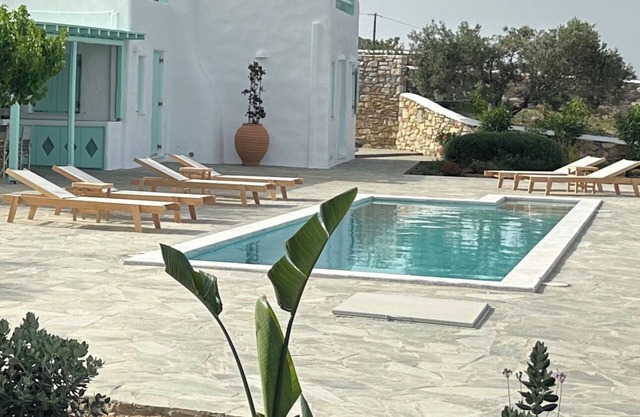 Aegean Queen Villas