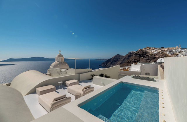 Aesthesis Boutique Villas Fira