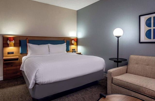 Affordability Meets Comfort! Near The Hall at Patriot Place, Pet-Friendly