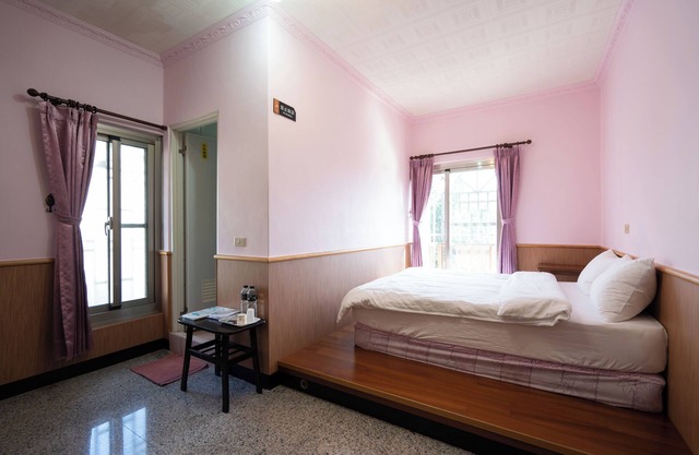 Affordable Double Room near Alishan