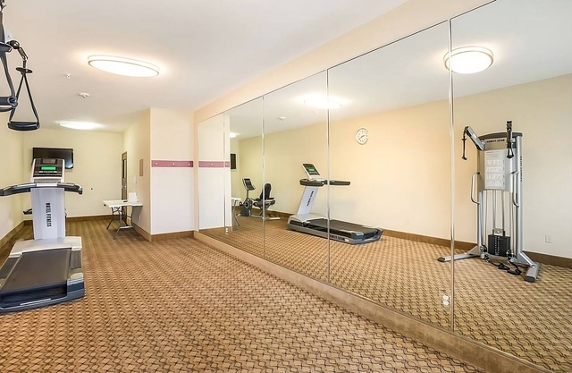 Affordable Stay at Knights Inn Bunkie! 4 Units, Comes w/Free Bfast & Parking!
