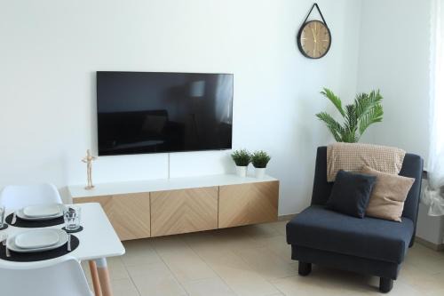 Agethen Oase - Blauer Delfin