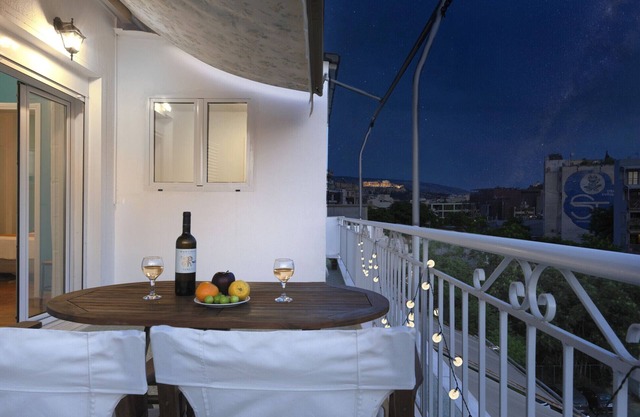 AgiouOrous10 · Acropolis view top floor apartmen