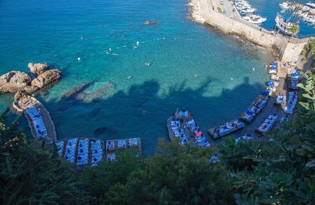 Aheste Simple Sea View Flat in Lovely Old Town