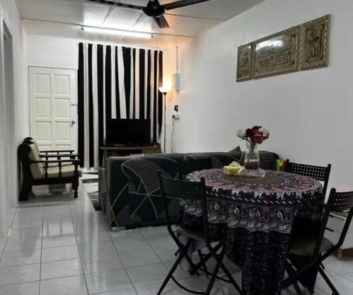 Aileen Homestay Swimming Pool