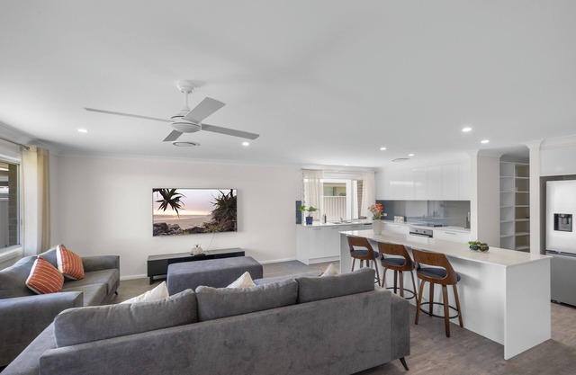 Air Conditioning * Secured Parking * BBQ * No Linen