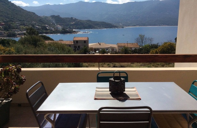 air-conditioned apartment with sea-view terrace