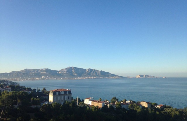 Air-conditioned apartment with exceptional sea view