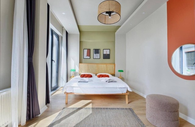 Air-conditioned, WiFi, 1 bedroom and 1 living room apartment in Galata.