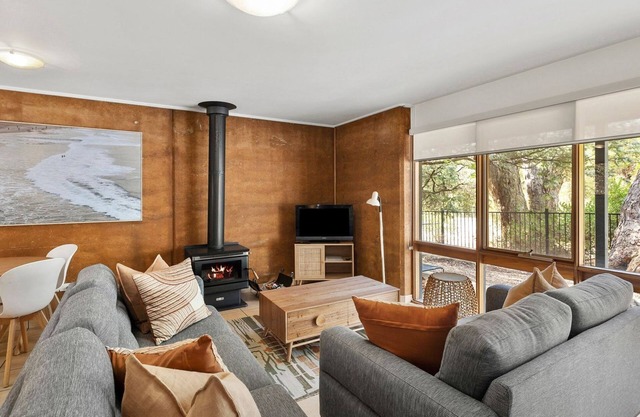 Aireys Retreat ID - AI103