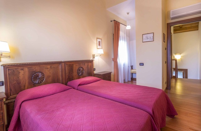 Airone - spacious apartment with large terrace close to reception area