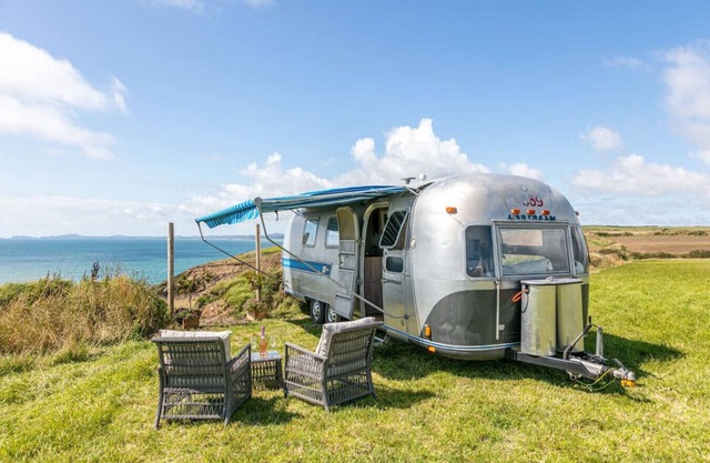 Airstream Overlander