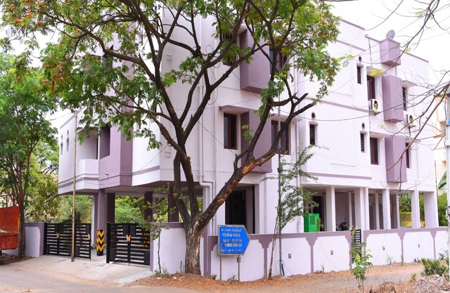 Aishwaryam Deshna Service Apartment