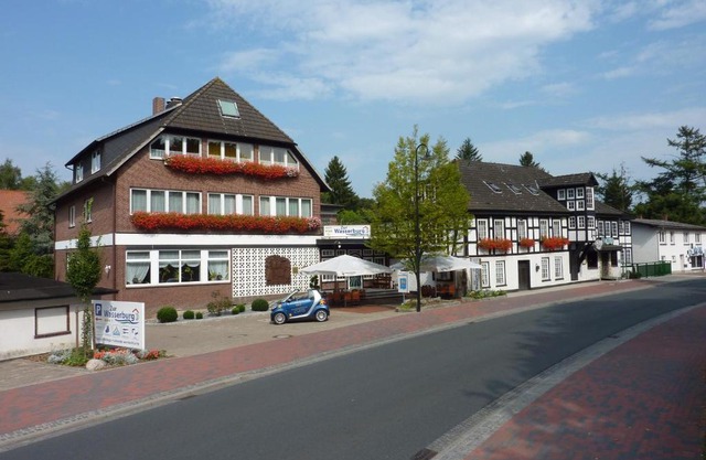 Akzent Hotel Zur Wasserburg - Hotel Garni bed & breakfast