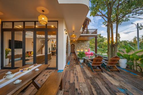 Alana Riverside Retreat