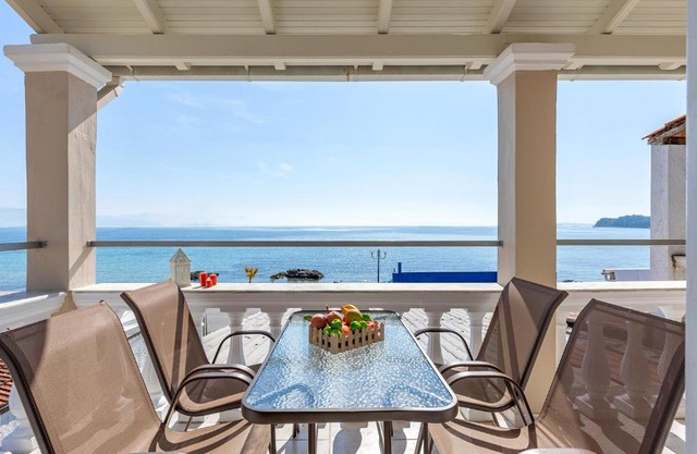 Albatross Apartments by Konnect, Ipsos Corfu