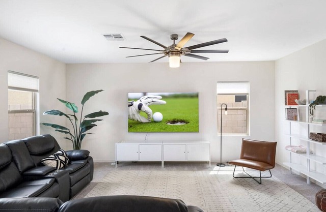 Albeniz Pl · Serene Retreat at Modern Albeniz w/Private Yard
