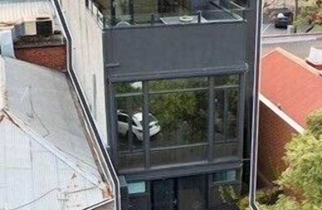 Albert Park Magnificence. Position Perfect. MLane