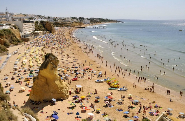 Albufeira 1 Bedroom Apartment 5 min From Falesia Beach and Close to Center! J