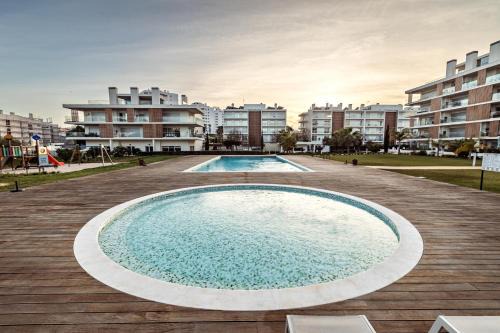 Albufeira Green Dream – Pool, Balcony & BBQ