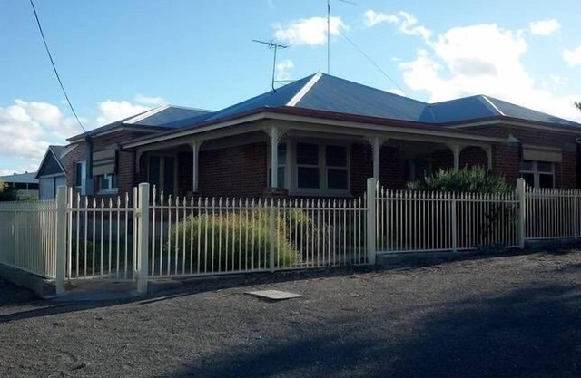 Alby's on Towler Street