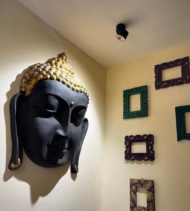 Alcoove- A touch of Vintage