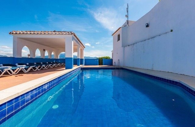 Alejandro de Almachar Almáchar by Ruralidays