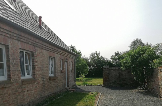 Alexander Hahn - Lalchow Estate